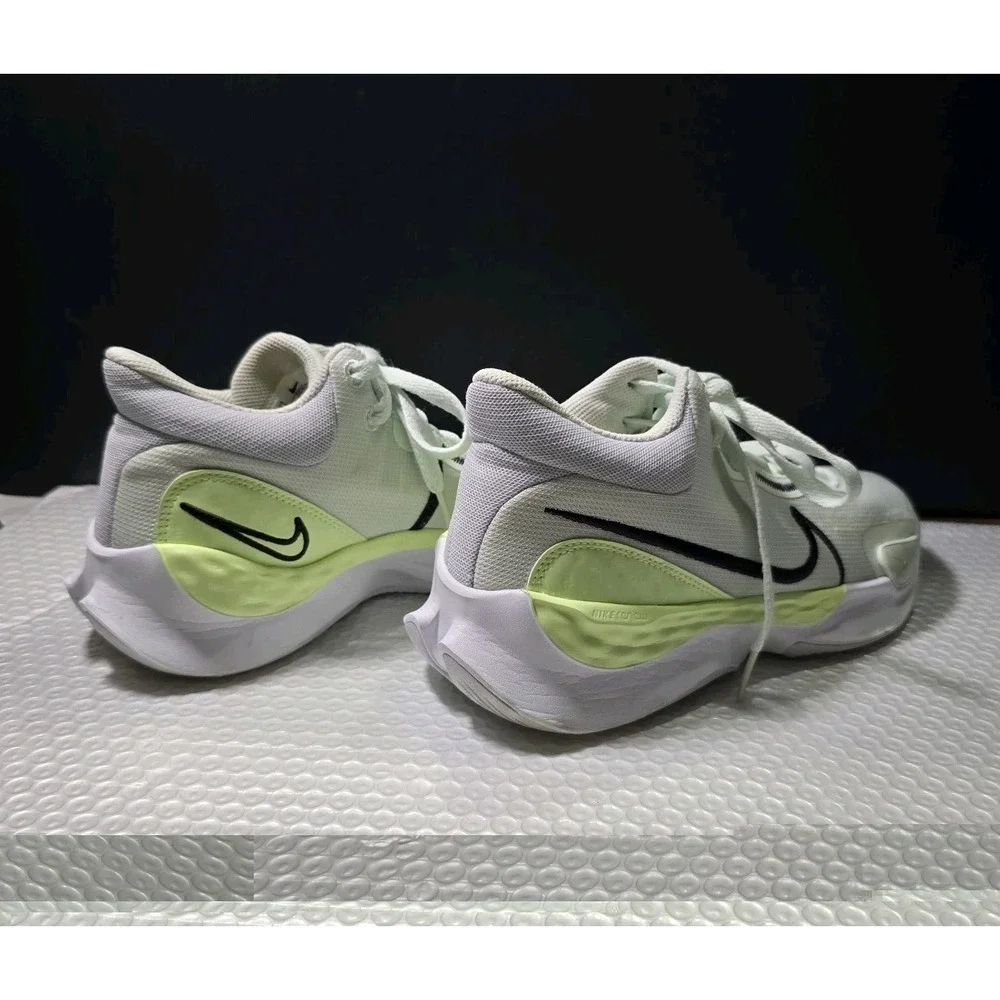 Nike Renew Elevate 3 Barely Green Men's Size 9.5